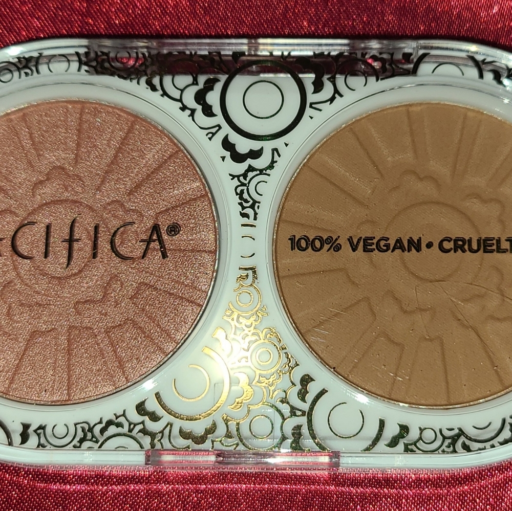 Makeup bundle - Picture 2 of 9